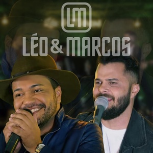 Обложка для Léo e Marcos - Pedindo Amor/ A Lua a Calçada e o Bar/ Vai Ser Feliz/ Por Deus/ Entre Ele e Eu