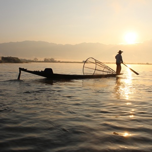 Обложка для Zen Meditate, New Age, Rain for Deep Sleep - Toes in the Water